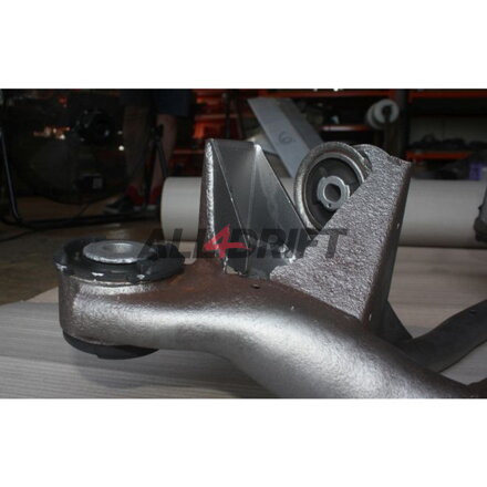 Refuerzo del soporte de la barra estabilizadora trasera BMW E46